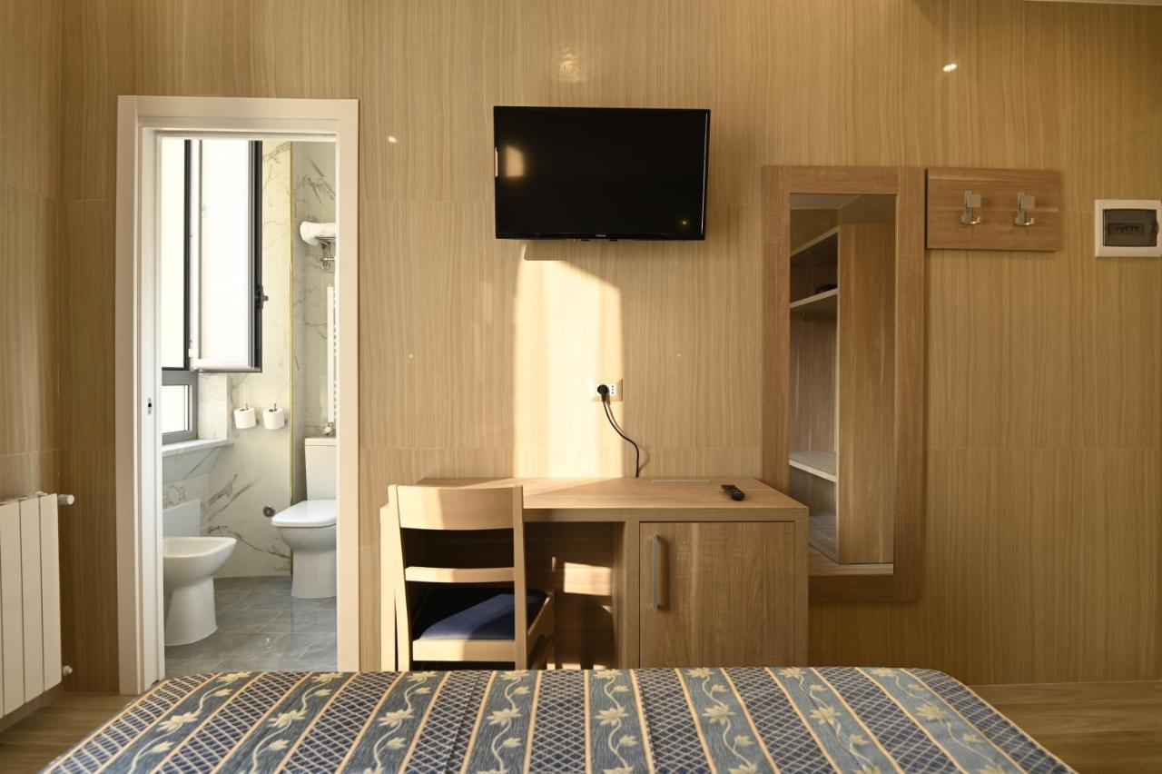 Hotel Midway Milan Extérieur photo