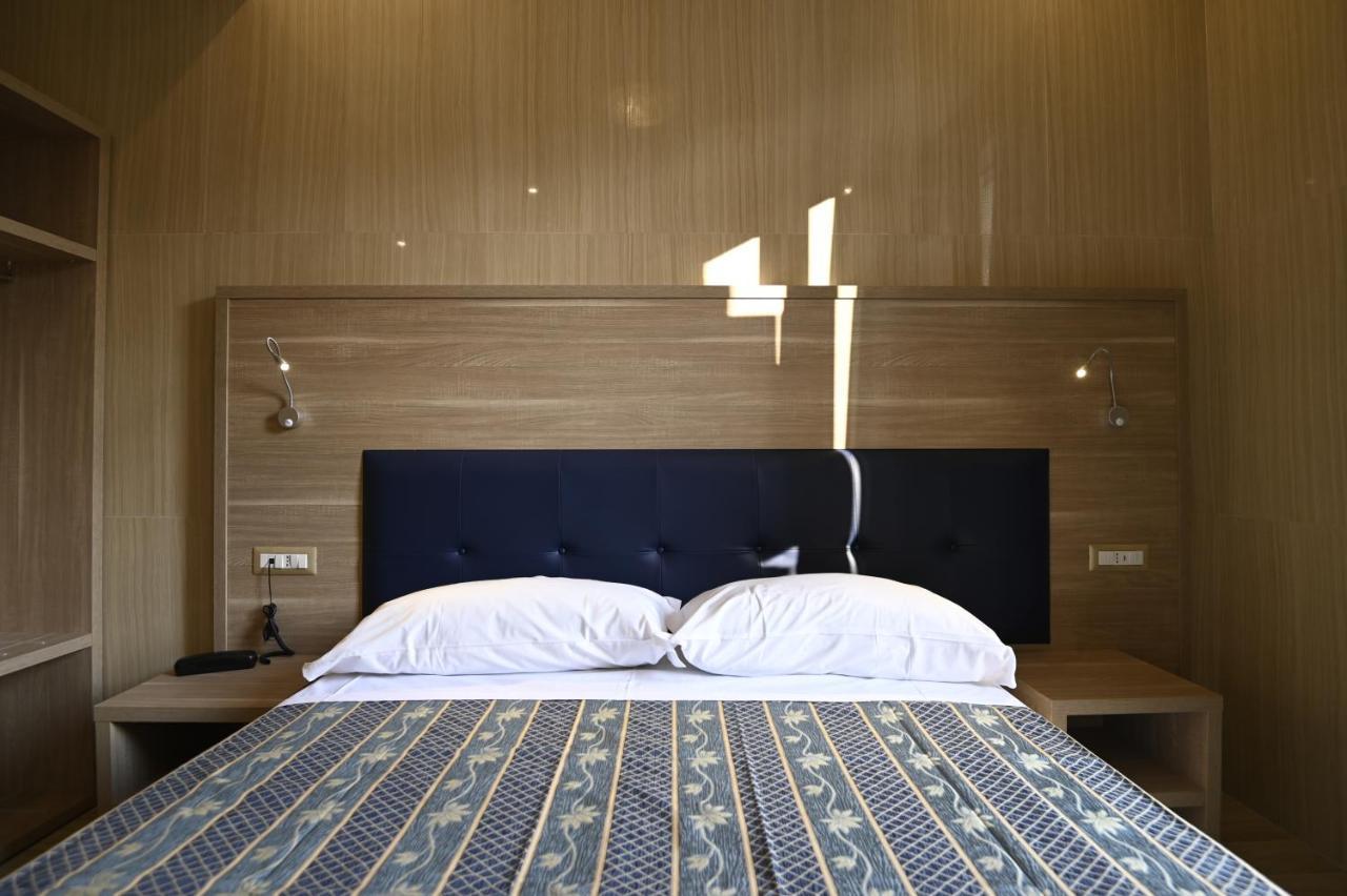 Hotel Midway Milan Extérieur photo