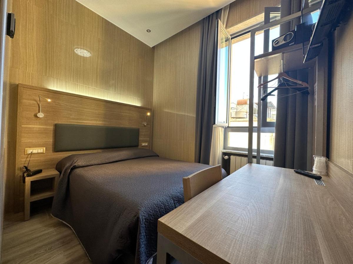Hotel Midway Milan Extérieur photo