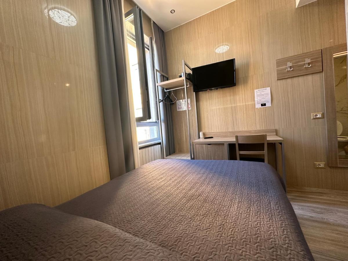 Hotel Midway Milan Extérieur photo