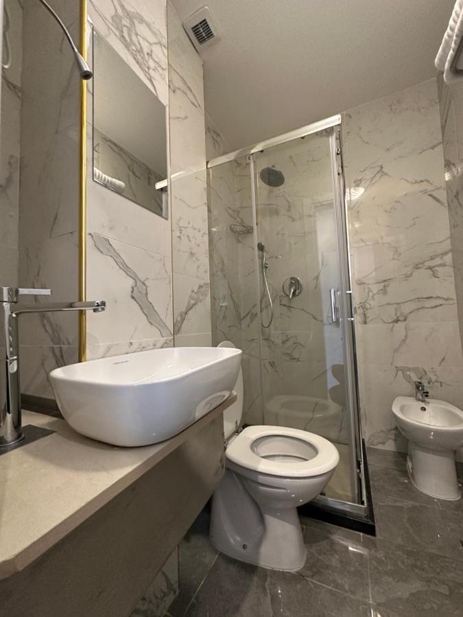 Hotel Midway Milan Extérieur photo