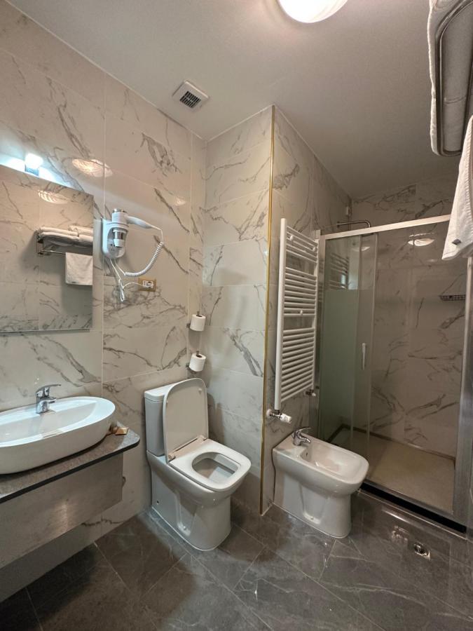 Hotel Midway Milan Extérieur photo