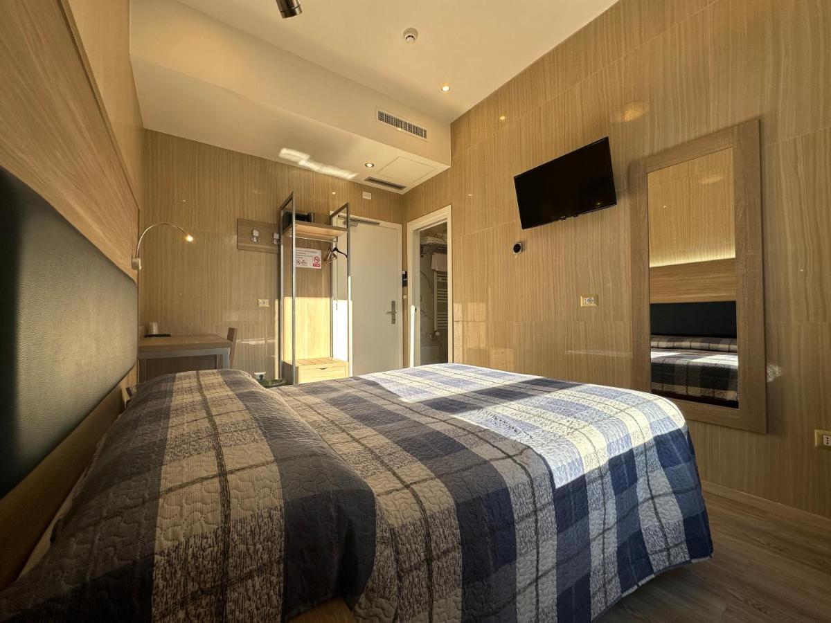 Hotel Midway Milan Extérieur photo