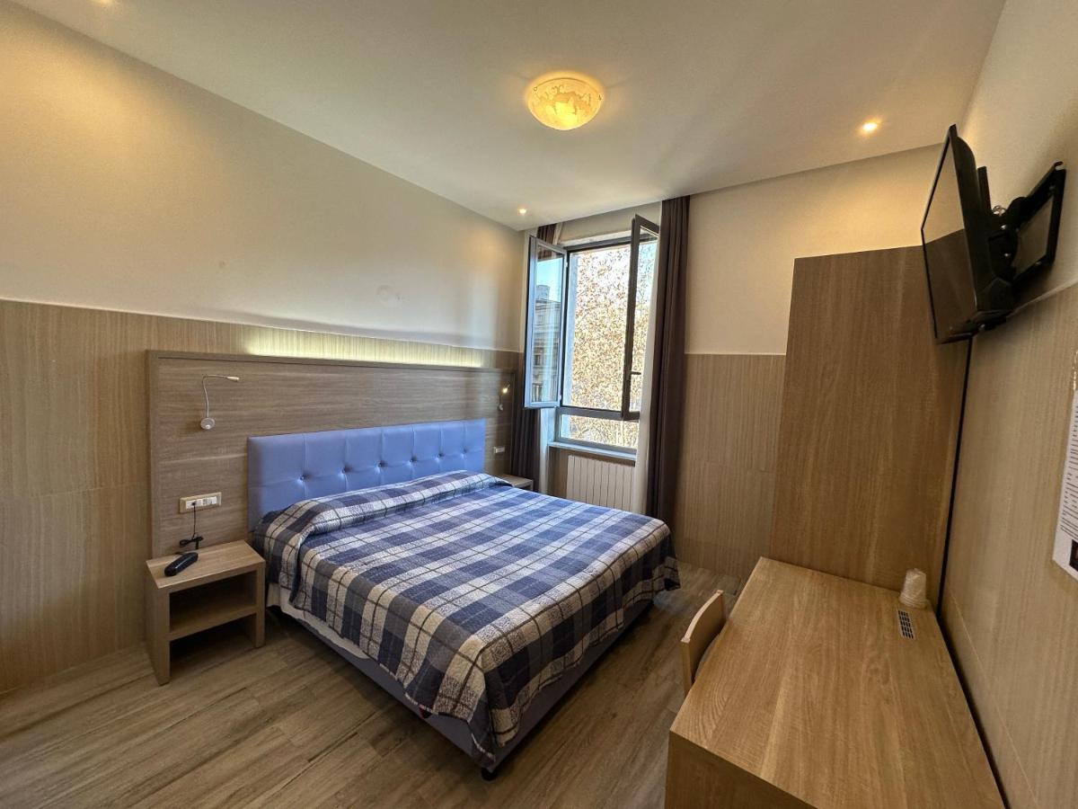 Hotel Midway Milan Extérieur photo