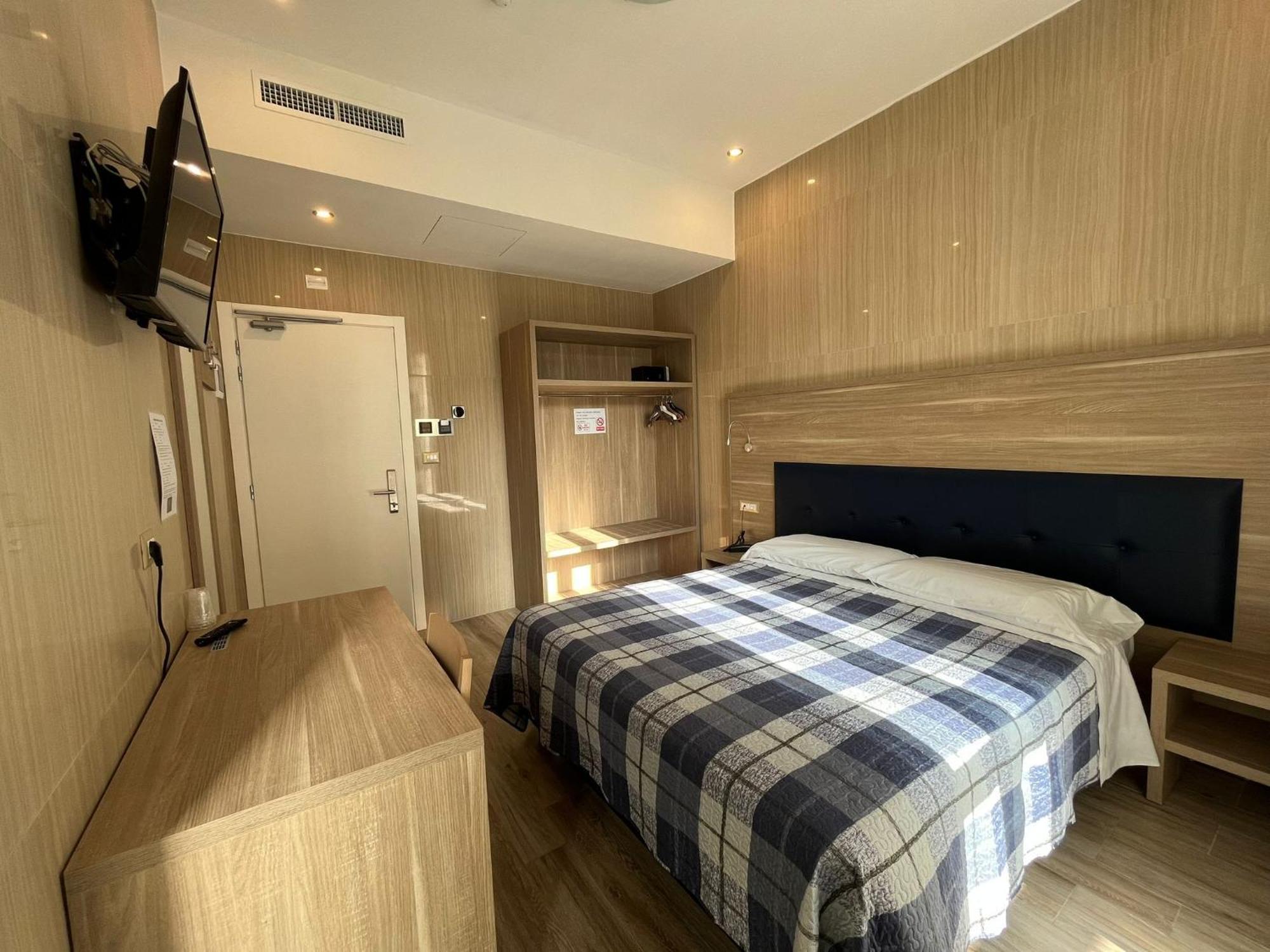 Hotel Midway Milan Extérieur photo