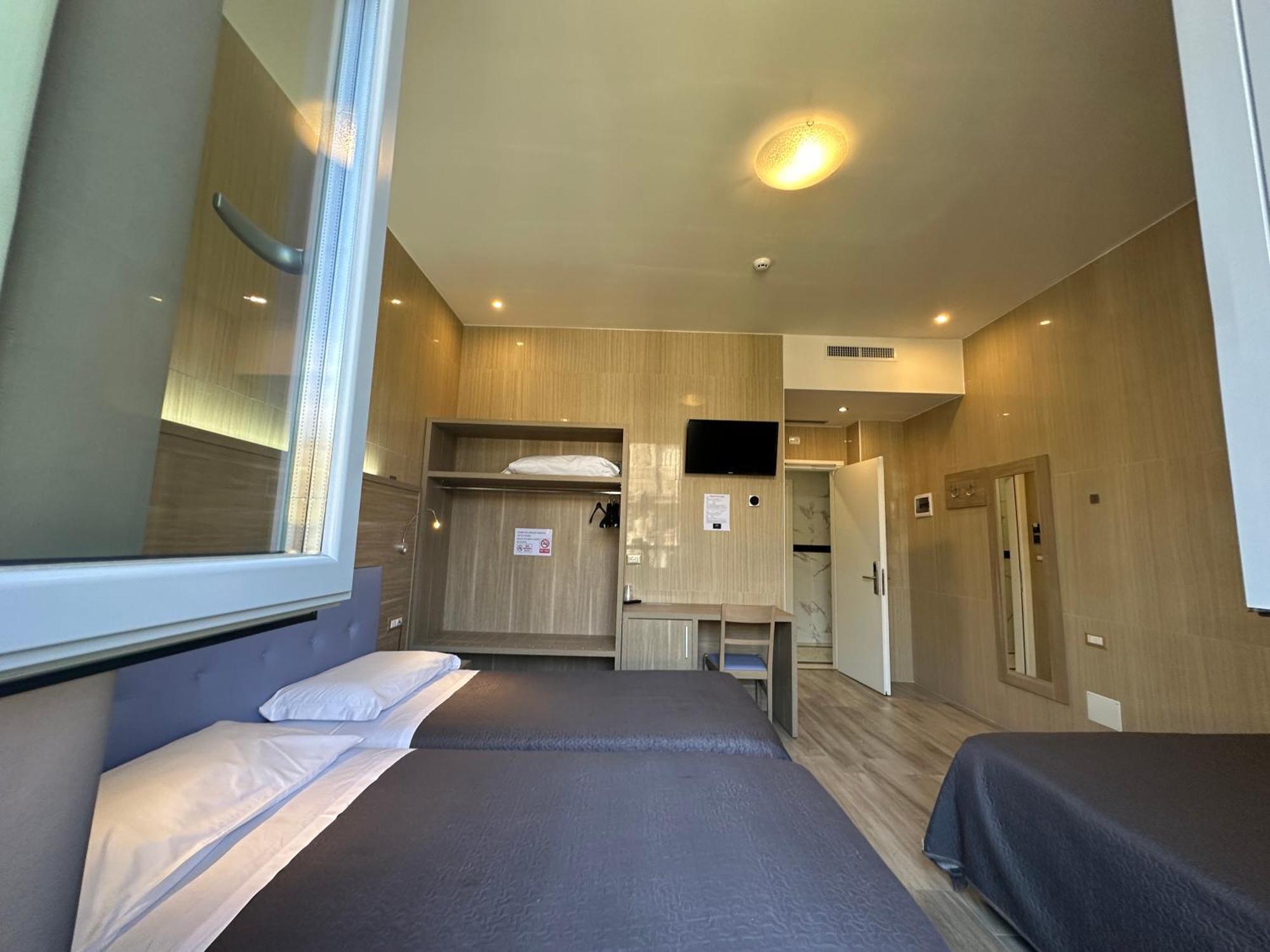 Hotel Midway Milan Extérieur photo