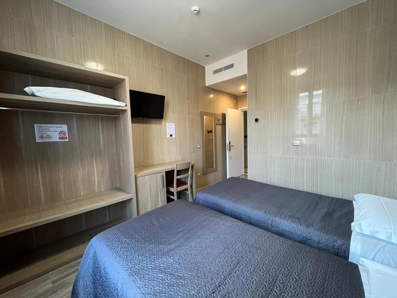 Hotel Midway Milan Extérieur photo